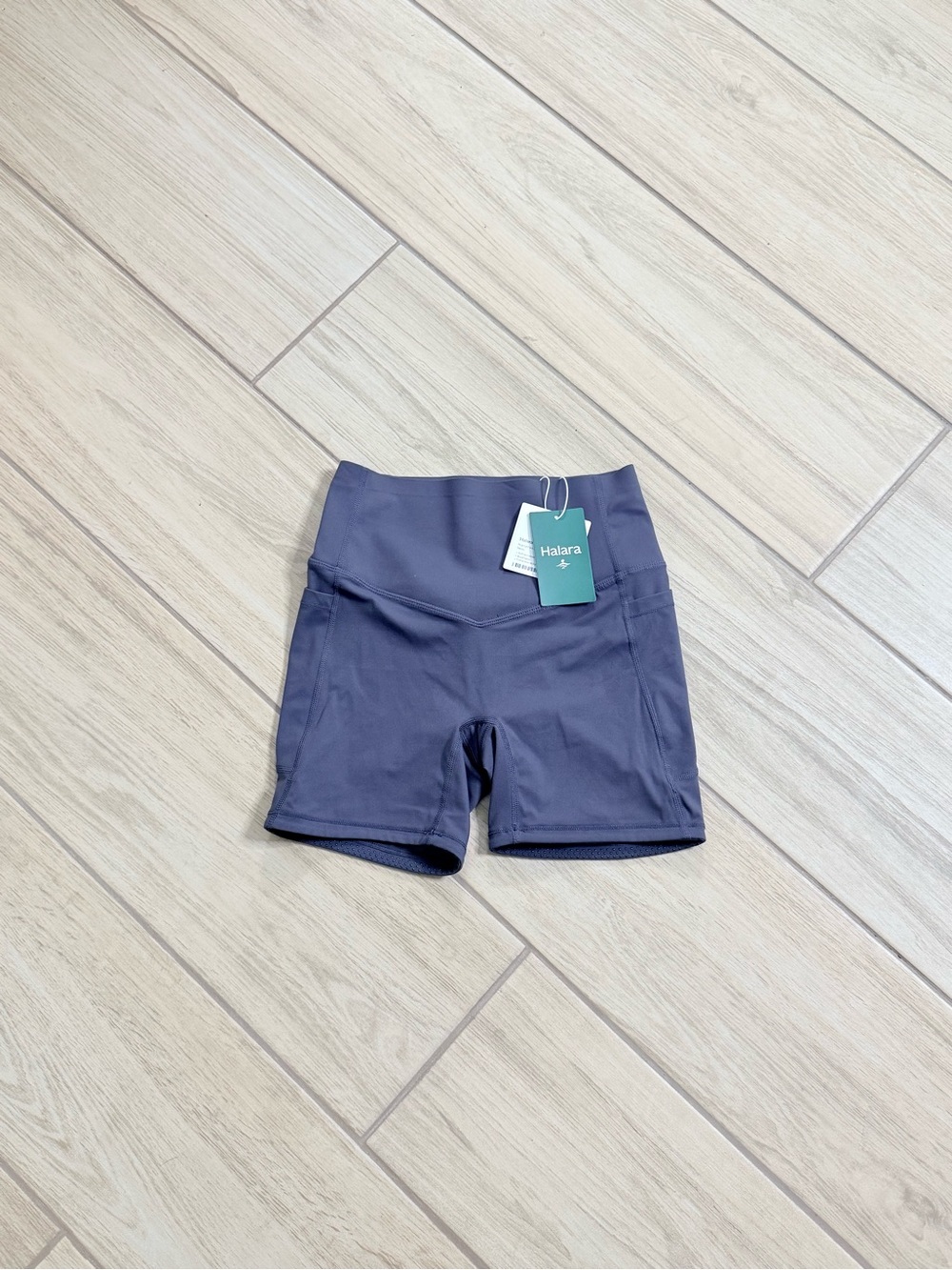 Halara Size XS Biker Shorts High Waisted Athletic Yoga Workout Pockets NWT